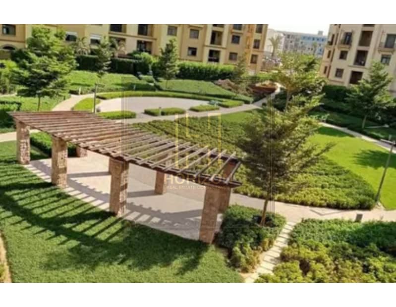 5 8316168-f5ffbo. jpg