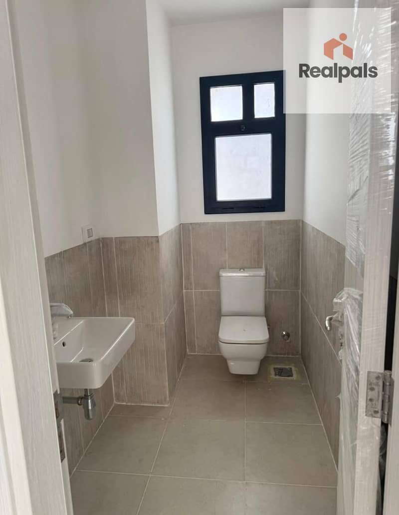 6 WhatsApp Image 2025-12-15 at 6.20. 47 PM (3). jpeg