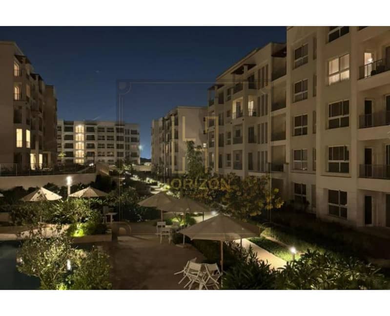 2 8169400-2f902o. jpg