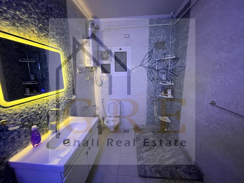 12 e556a21e-fad0-4783-a172-cda1ca668058. jpg