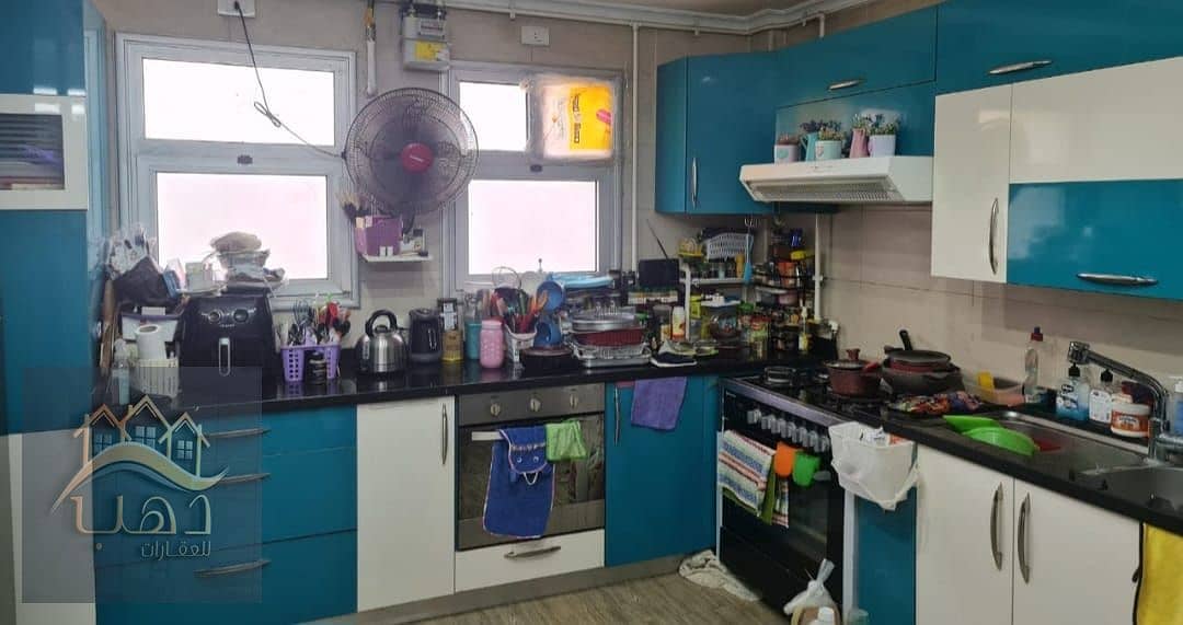 12 327894fb-0d21-415e-9019-5b3de895d490. jpg