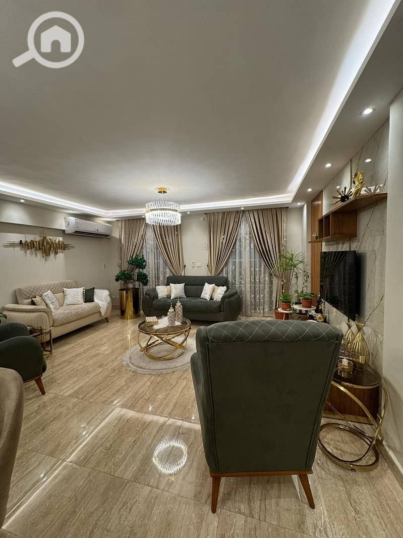 2 762efaec-49eb-4279-9792-e5d94a9eb62a. jpeg