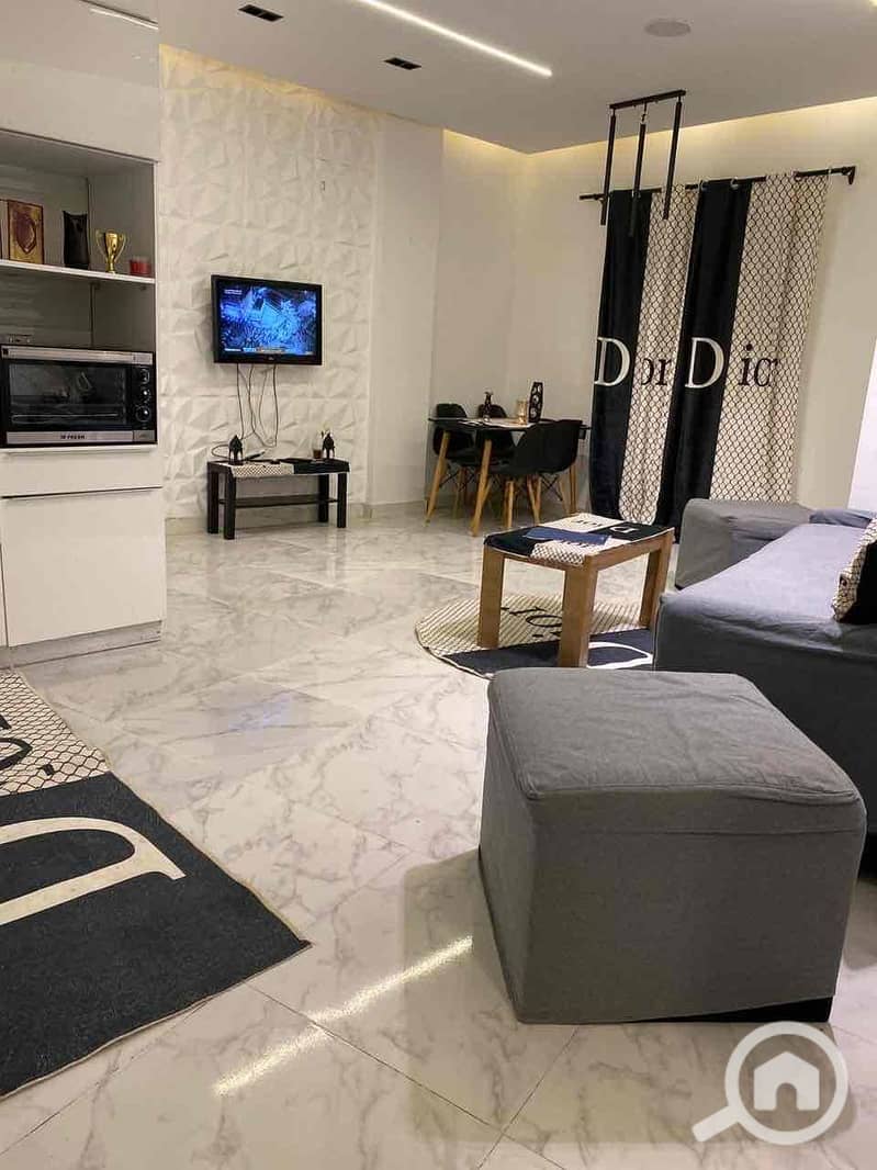 2 587d48a1-5695-4ba4-aac6-8e999a02fe81. jpg