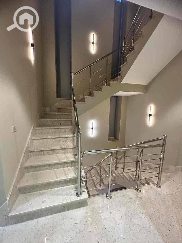 13 79d535f4-0ec1-44d9-a642-e012a9e15b0c. jpg