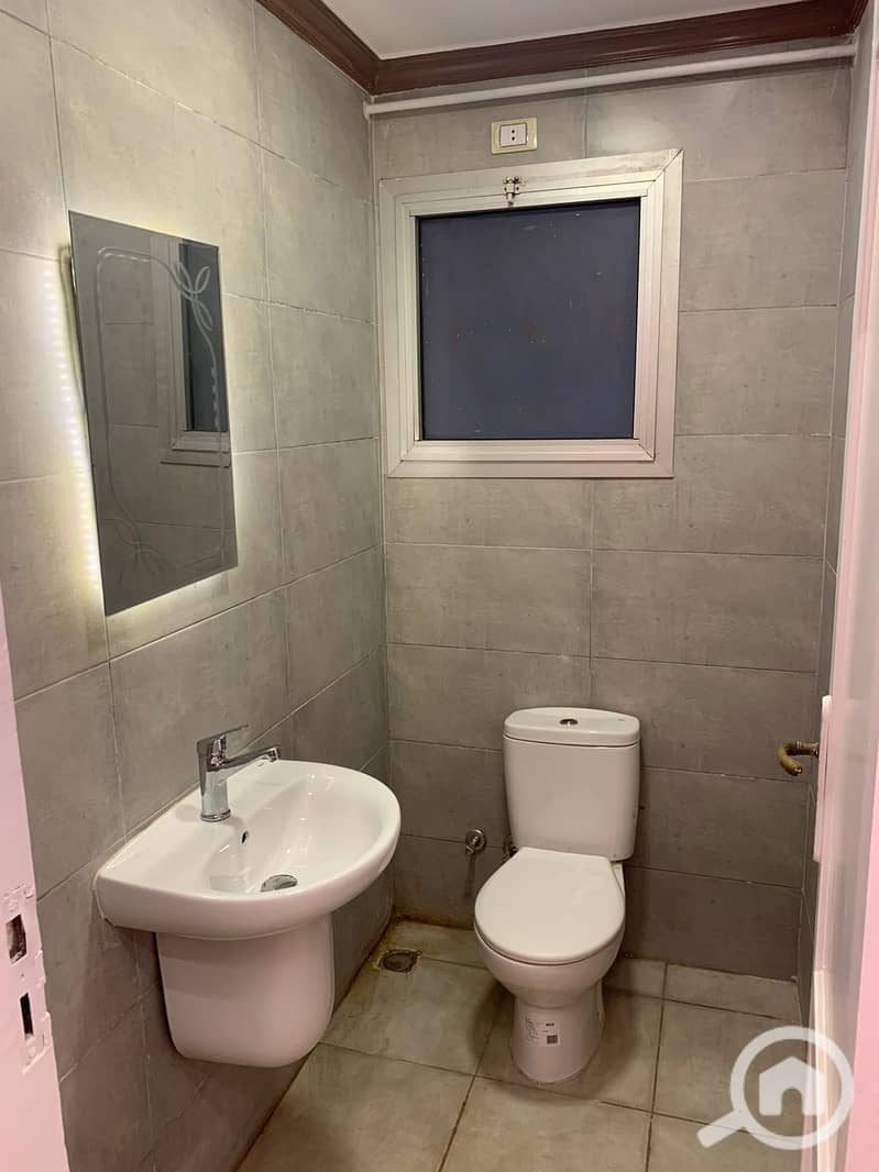 10 d3415d4c-0934-4b28-92f0-daa96458d62c. jpeg