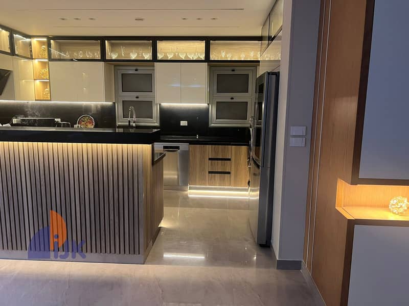 4 WhatsApp Image 2025-12-15 at 19.27. 12_ce6ebf60. jpg