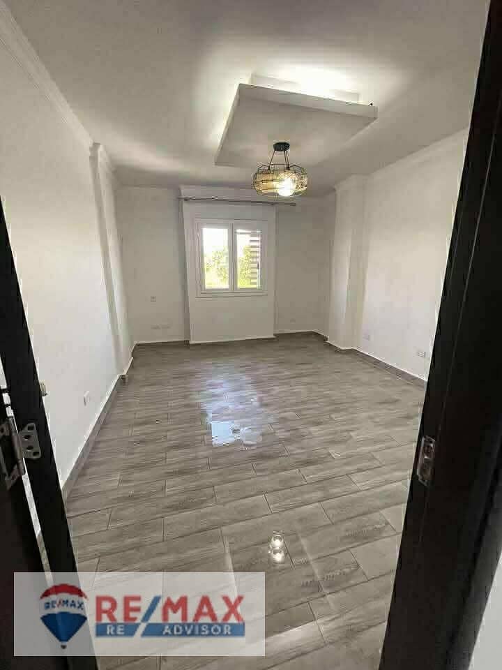 8 d6895e99-2182-476b-a692-4a080802fe39. jpeg