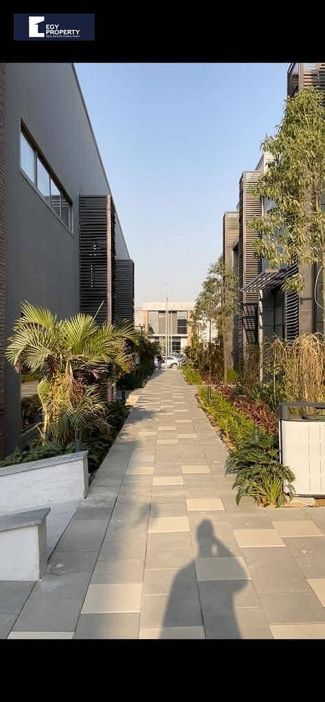 8 f235f203-42fc-4175-b7c4-a517ea5ddac8. jpg