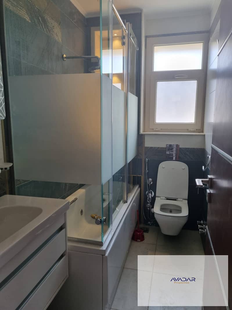 4 3f5aa445-0b41-4942-aa2b-7d7544e24303. jpg