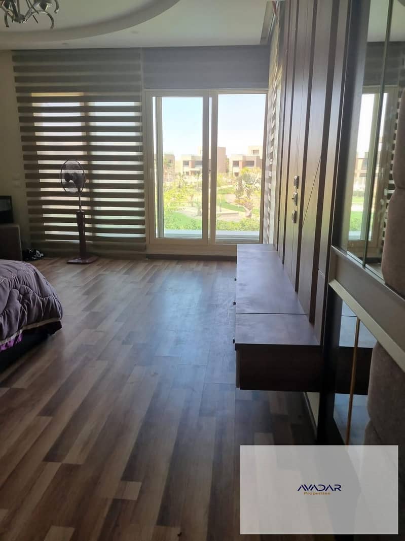 6 16c245c7-5ad9-46d4-8b5b-c9e794688227. jpg