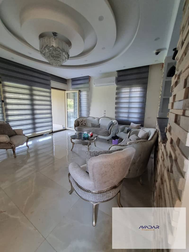 28 cb7b66fe-1cb9-4d91-8769-3bdba5bbcc6a. jpg