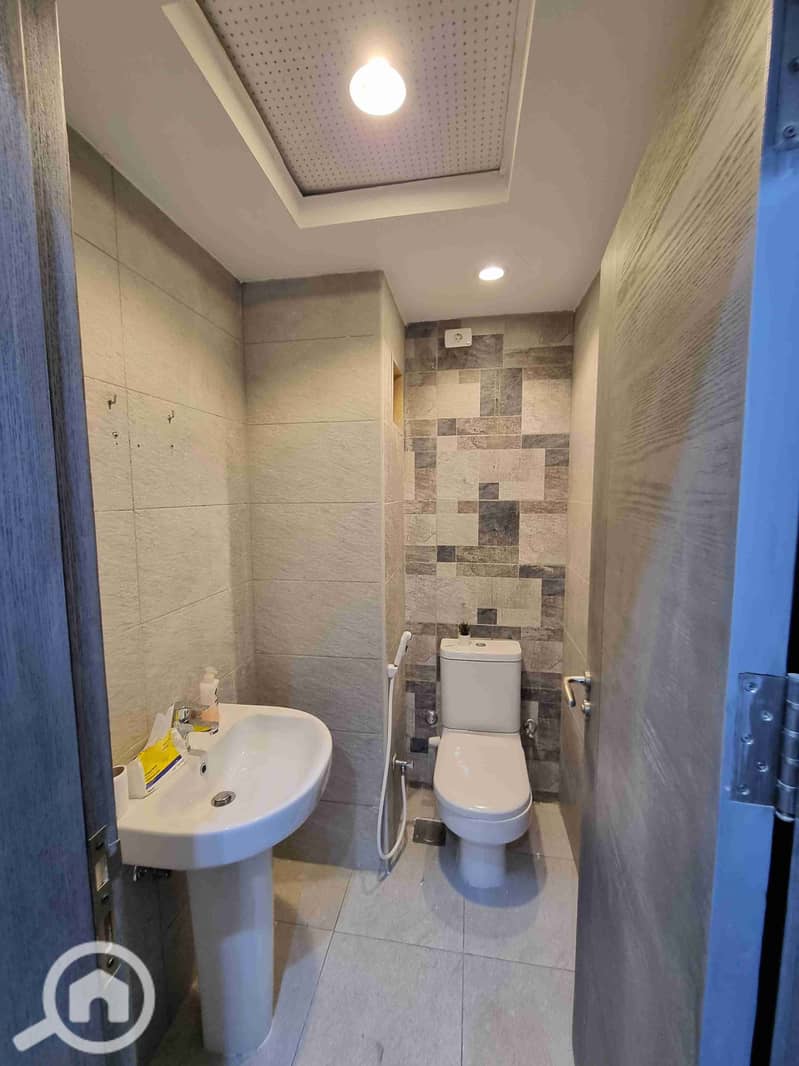 10 ٢٠٢٥٠٧٠١_١٢٤٩١٠. jpg