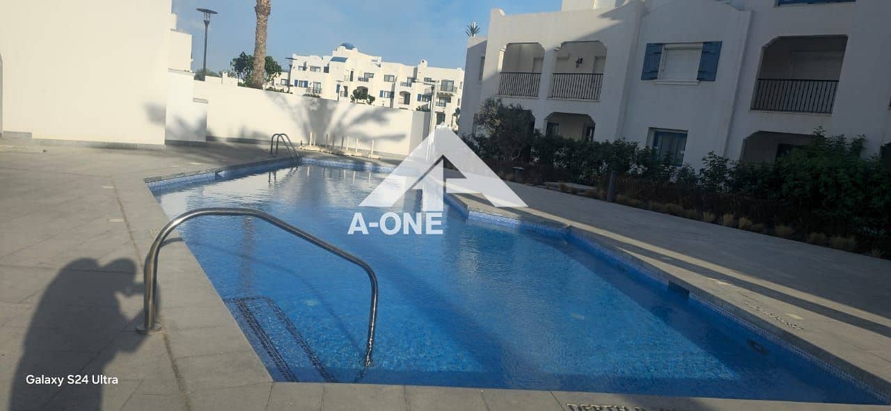 3 f038aa39-c432-4766-84d4-712bfa63895e. jpg