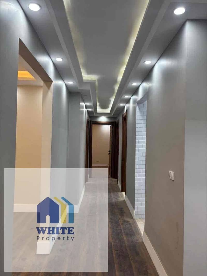 4 0c70b498-c0da-47a2-9ef7-d437bc8e0c2a. jpg