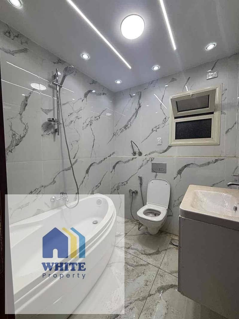 7 8347ebf4-79a8-43a0-a621-ac0693049320. jpg