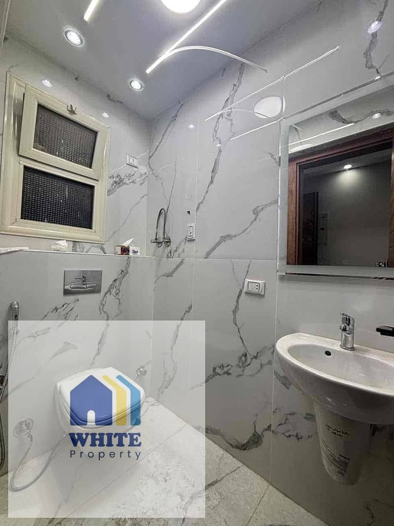 10 c49c9efa-138c-480d-ab27-8816eefda3ab. jpg