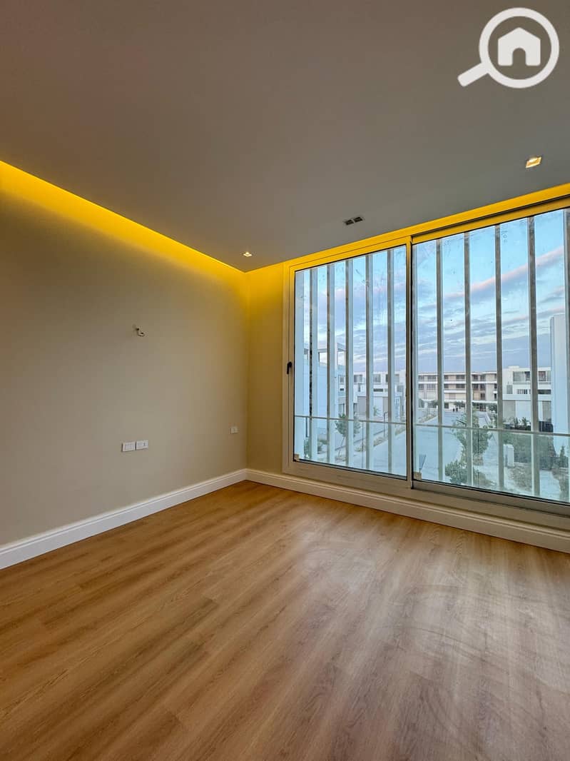 4 WhatsApp Image 2025-10-13 at 10.02. 34 PM (1). jpeg