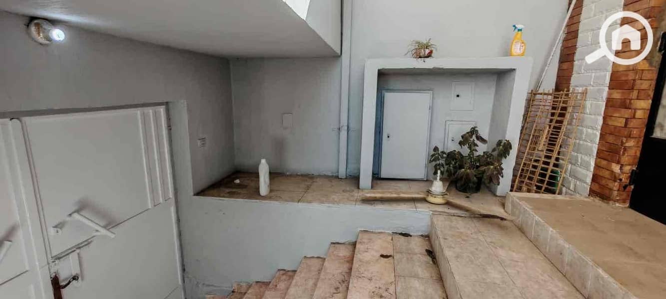 6 9372d112-1d00-48e7-a5fd-a73d6d8025e0. jpg