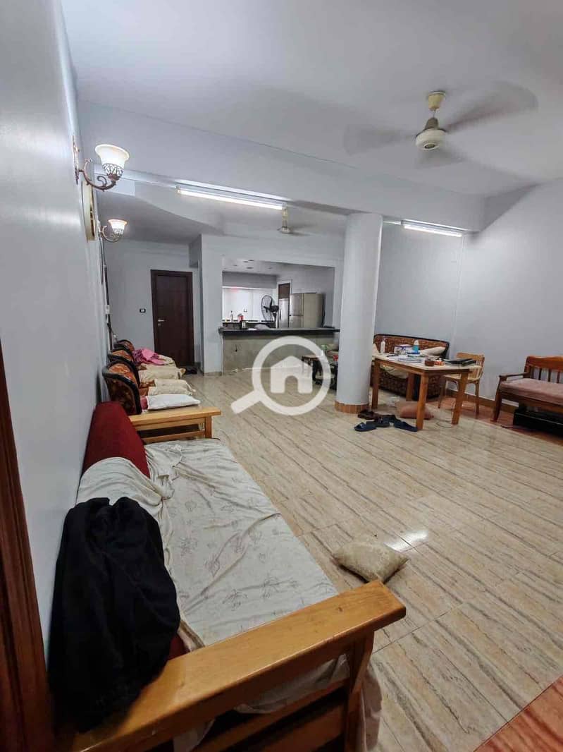 10 566fb509-0231-49dd-86cb-2b01a5405a49. jpg