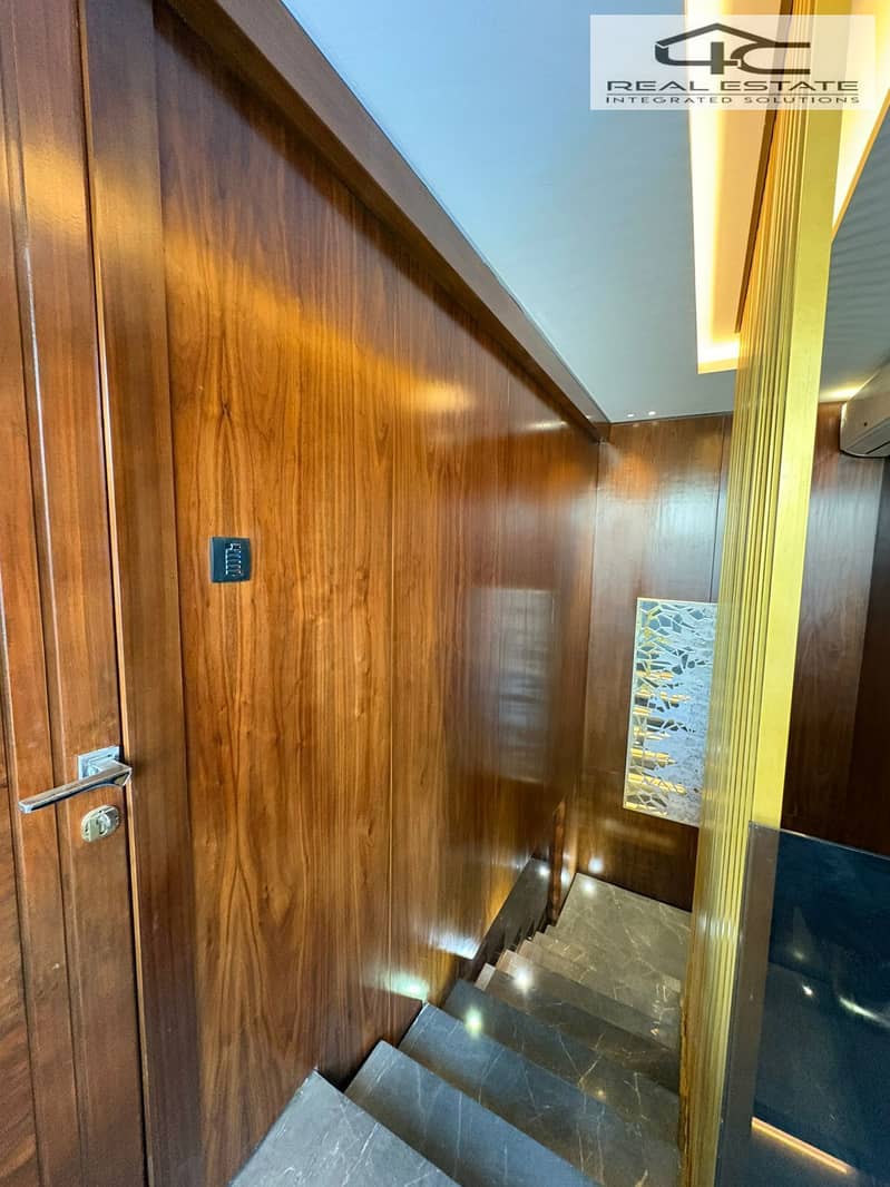 6 WhatsApp Image 2025-12-15 at 10.35. 29 PM (2). jpeg