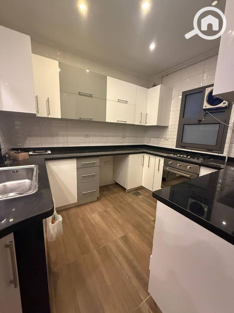 4 7337e6c3-71d4-470b-9aa1-f087886e237d. jpeg