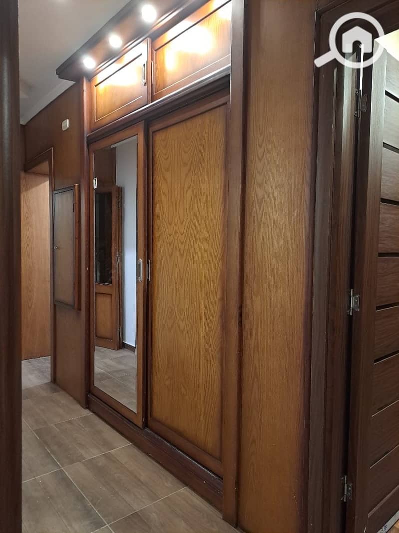 9 28c1053c-5f05-4b49-b64e-c68943f16384. jpeg