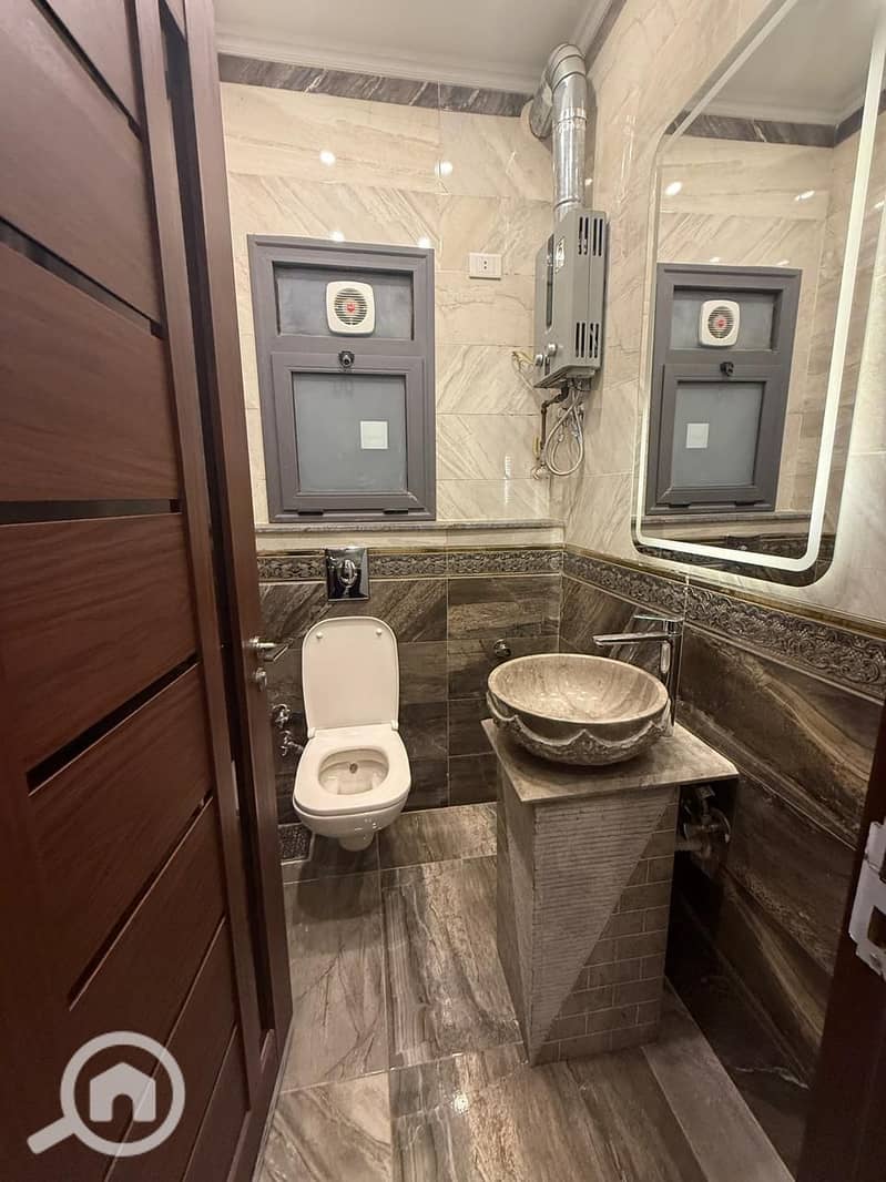 11 bed5f1fc-8281-4986-b26b-d14f977b53d8. jpeg