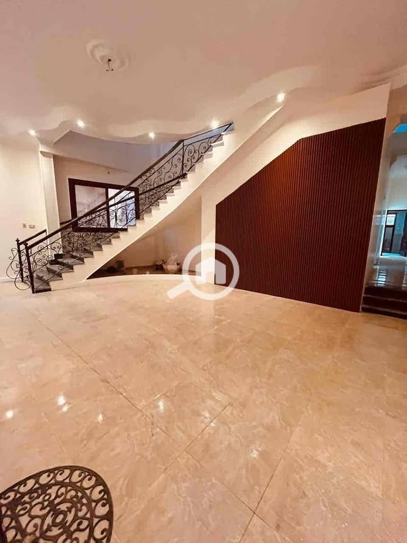 2 87eeaee0-2b4a-4892-9c6f-e648e0fbe77d. jpg