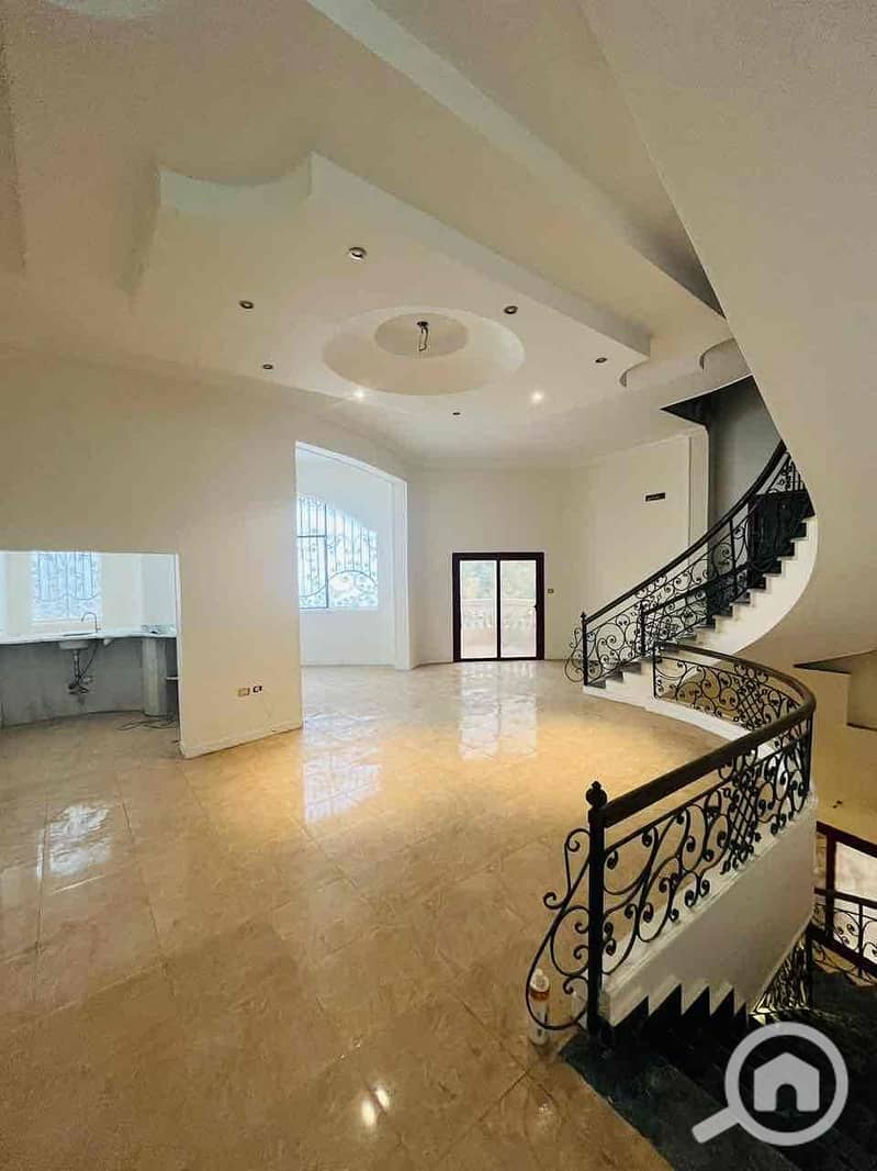 6 ee0c3279-bdb5-41ec-aa1a-b95c8534eb50. jpg