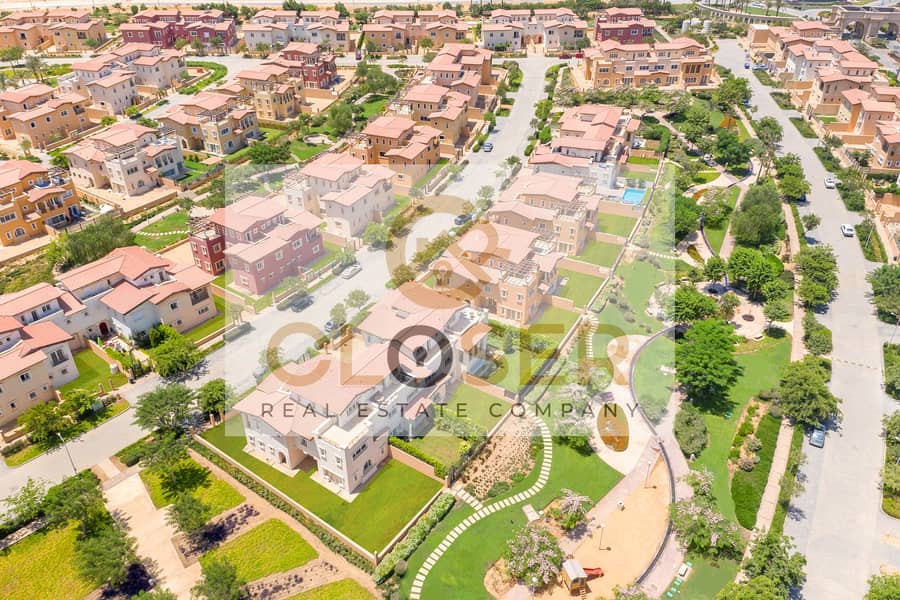 10 20200809-HydePark-Beautyshoot-D-6. png