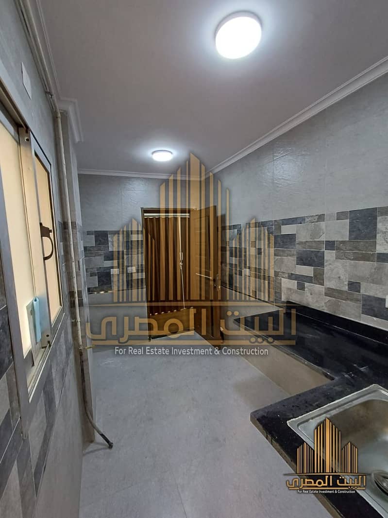 10 U374708 (11). jpeg