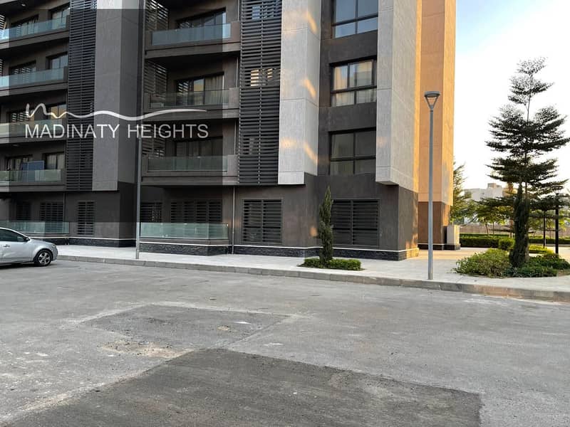 2 WhatsApp Image 2025-12-15 at 19.10. 45_9013fac8. jpg