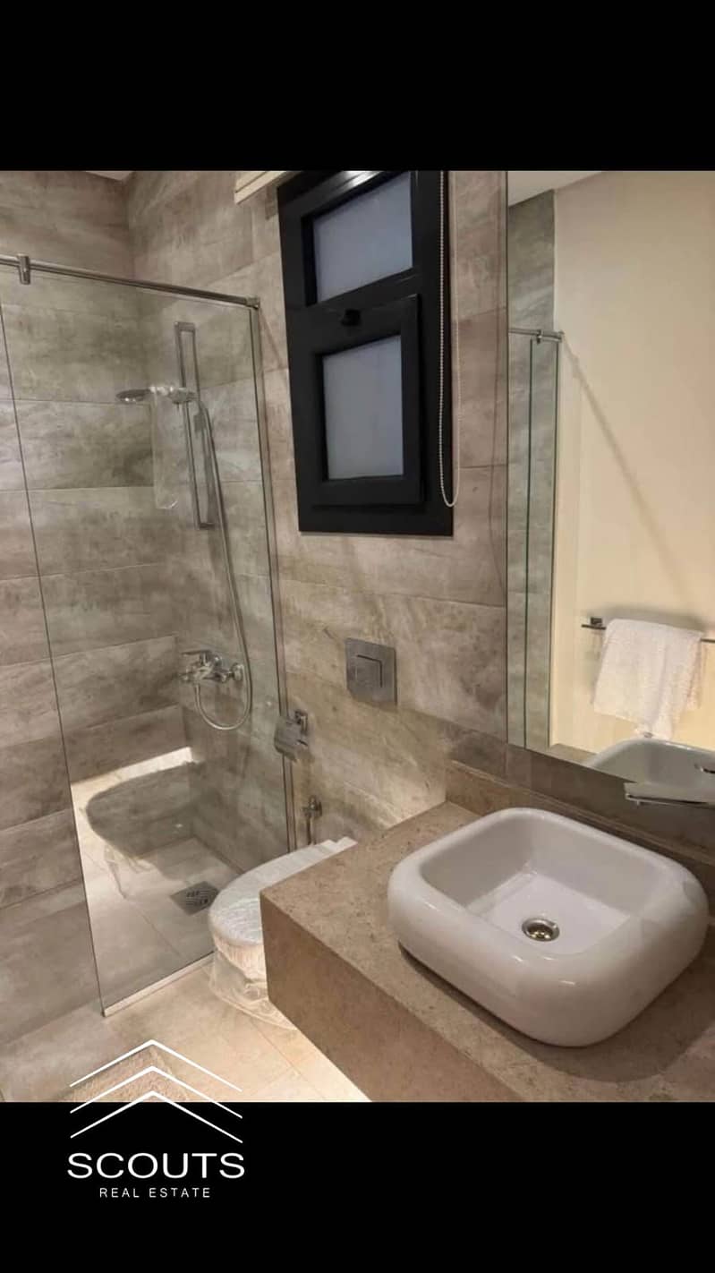 4 67261849-0ffe-46f4-adcb-f76738ac6449. jpg