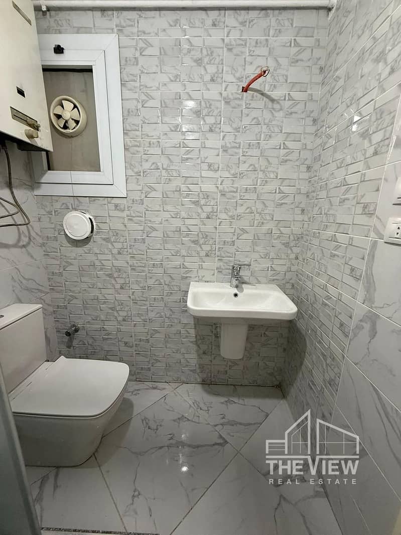 13 WhatsApp Image 2025-10-09 at 23.40. 59_25242824. jpg