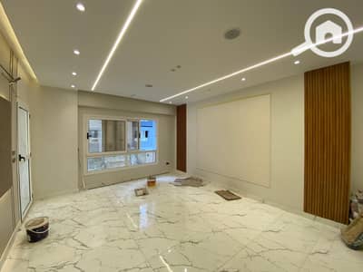 شقة 2 غرفة نوم للايجار في المقطم، القاهرة - IMG-20251215-WA0080(2). jpg