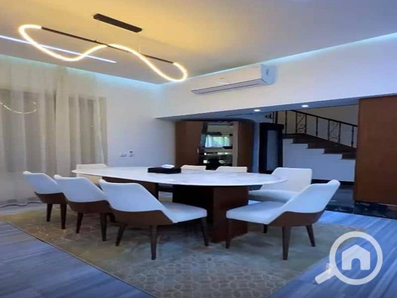 4 5d6bc54f-1807-493e-9153-03fe07957178. jpg