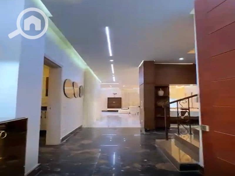 7 63ec660d-a99e-45ae-888c-86a7b8590d8f. jpg