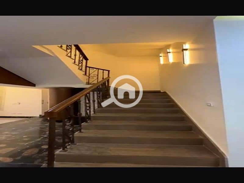 15 a138ec35-1595-4280-bc21-fa7fe3274506. jpg