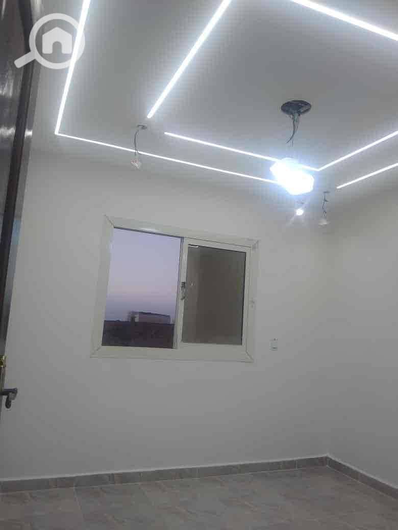 4 638f54bb-6066-4465-af09-85eb0b6e5103. jpg