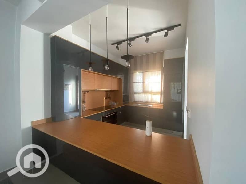 8 85675458-f8b5-4efe-8ca0-249c9f88a762. jpg