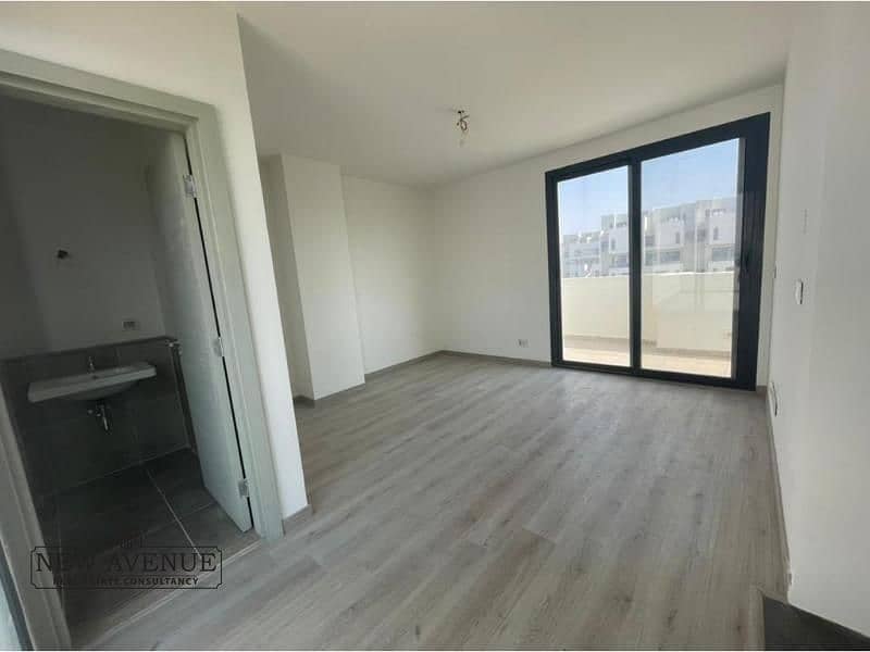 10 WhatsApp Image 2025-12-15 at 12.31. 00 PM. jpg