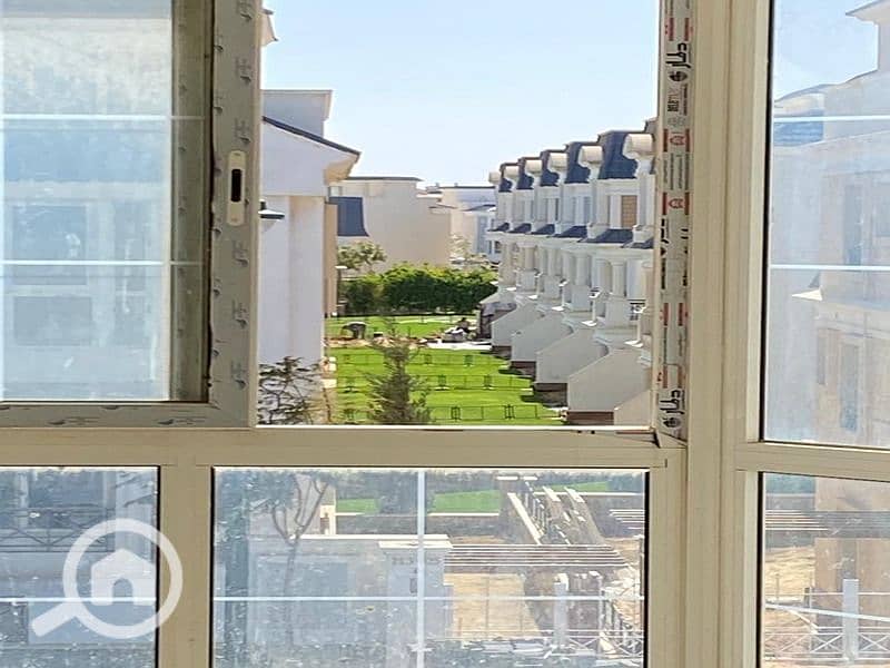 4 816cfa12-4d6d-4452-a1a1-049050498efe. jpg