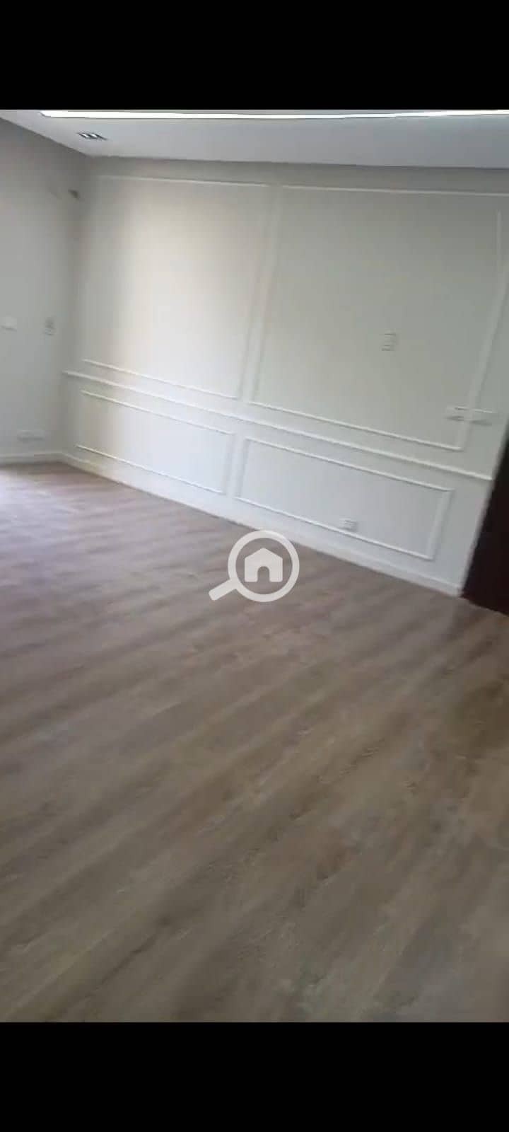 4 ced92547-af4c-49d5-85c3-1661c0e3e17e. jpg