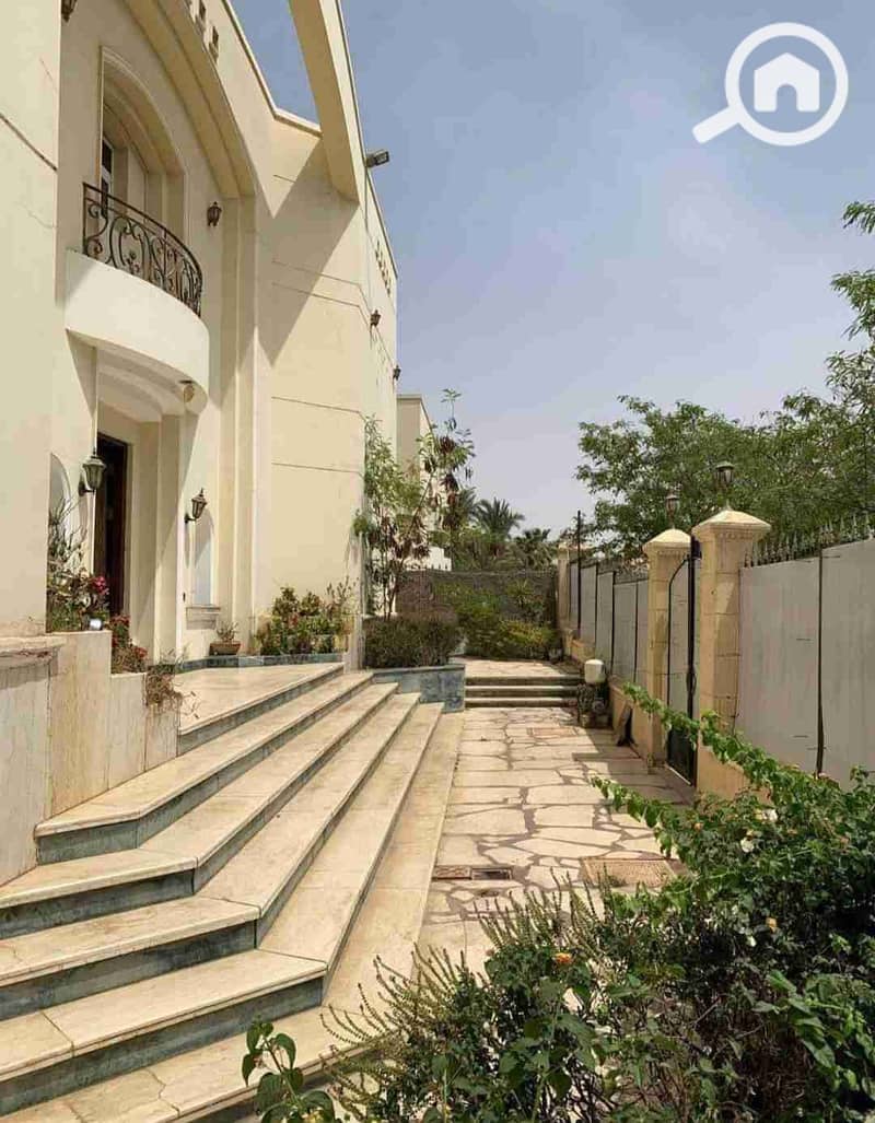 1000690493. jpg 1000690493. jpg