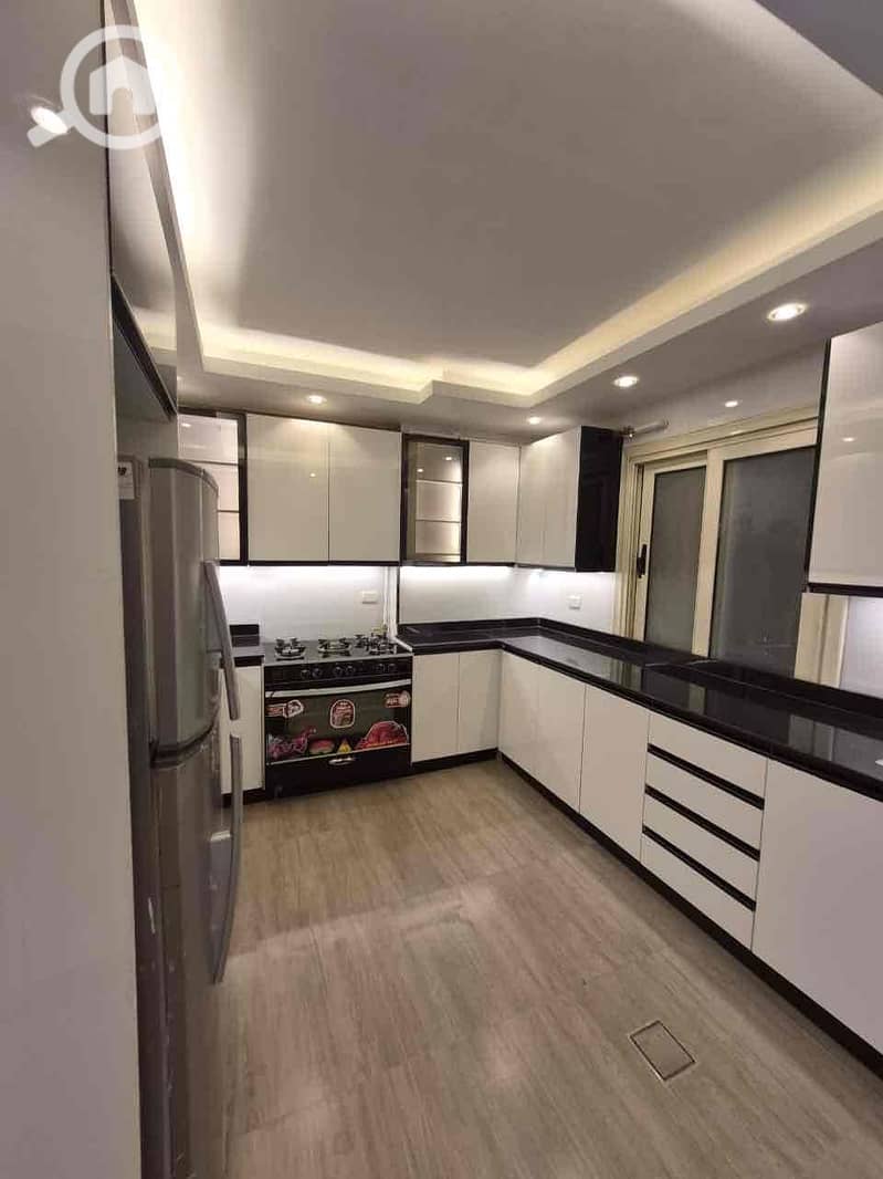 5 3918037c-d679-48e3-bbde-f7a19efb7d97. jpg