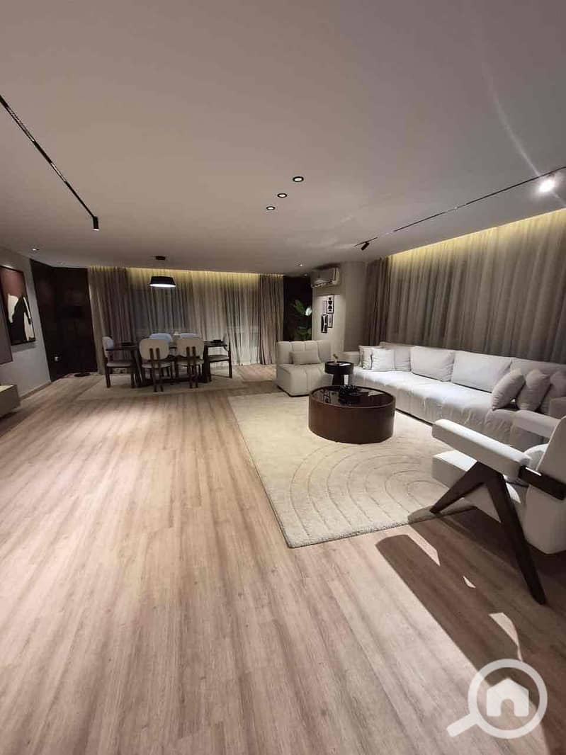 7 fb2b4345-3047-43a7-8379-078e2a149837. jpg