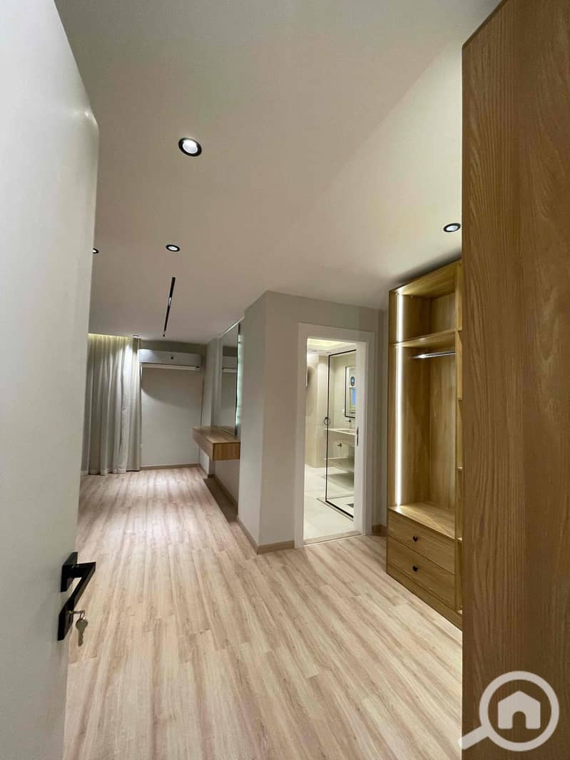 12 ae65765c-88f8-4f2b-868a-9cb0d23a8e37. jpg