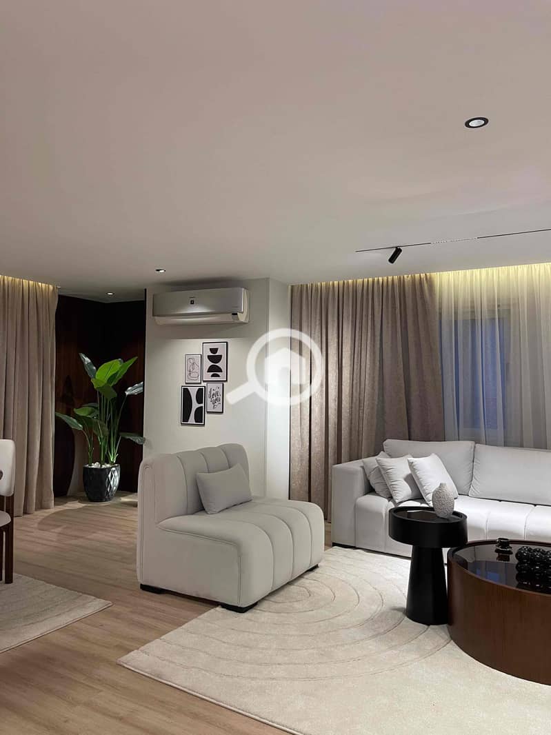 13 5a4a3320-fed7-43e1-aac6-072f876320db. jpg