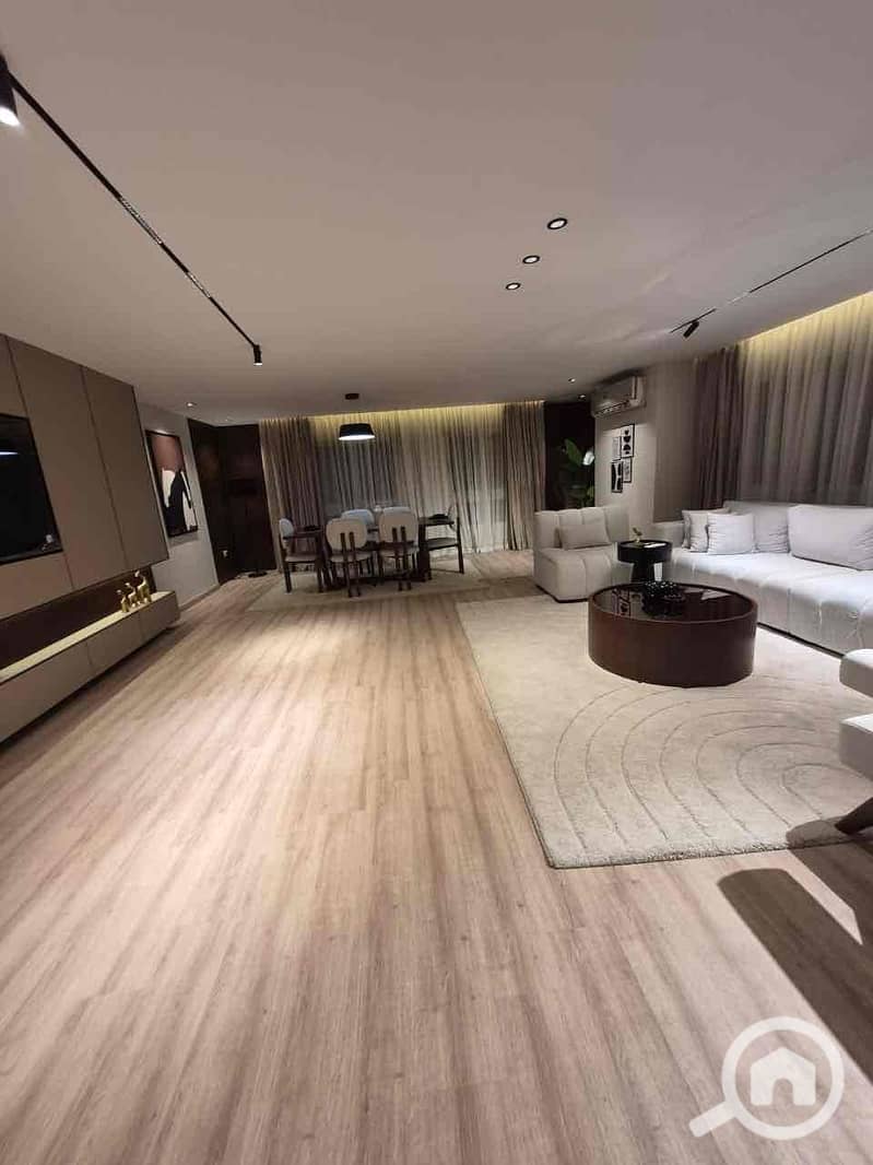 17 f47465e3-feba-49c7-8fd7-06ce94dced0d. jpg