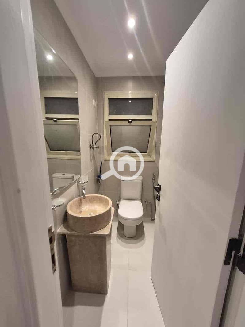 18 31d274aa-7052-41de-9471-a2023dc803f3. jpg